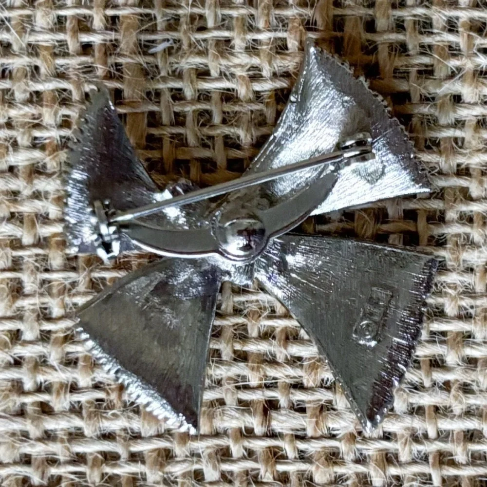 Vintage JJ Jonette Silver Tone Bow Brooch Pin Coquette Twee Retro Minimalist